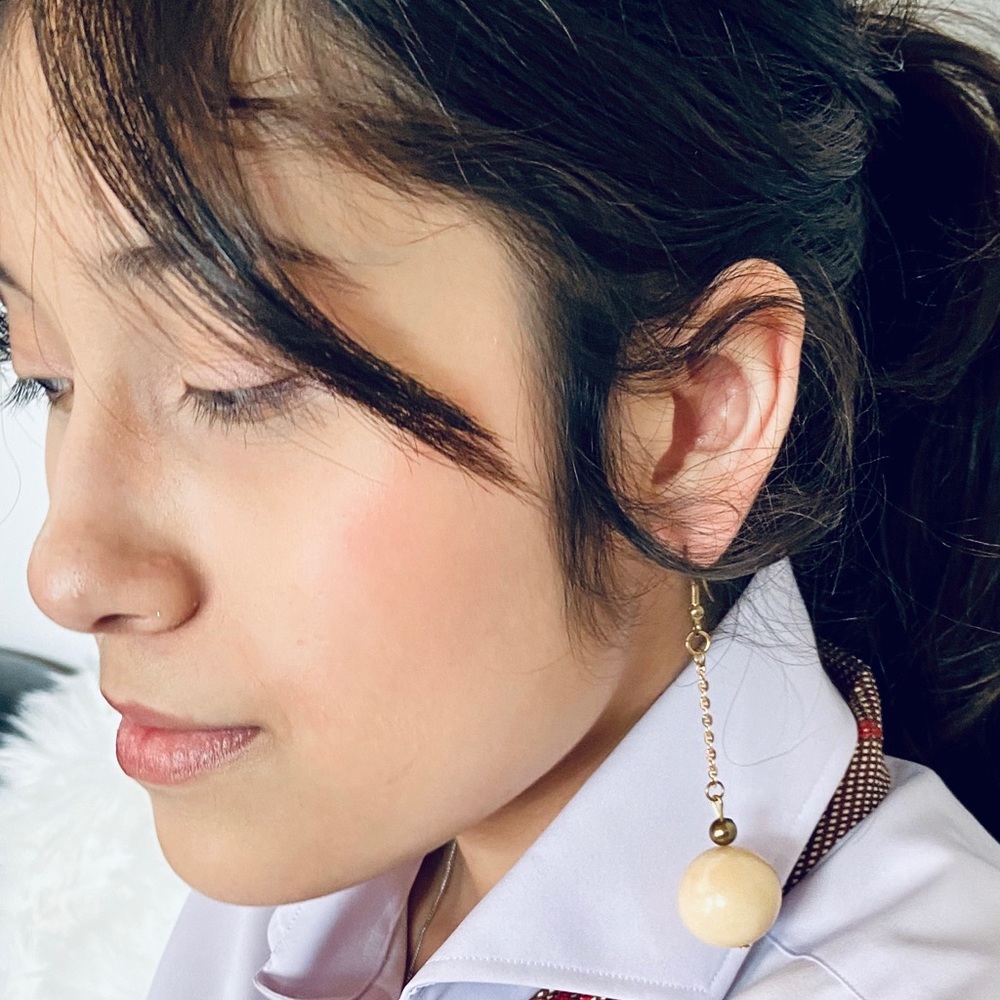Vintage Lucite Drop Earrings in Cream